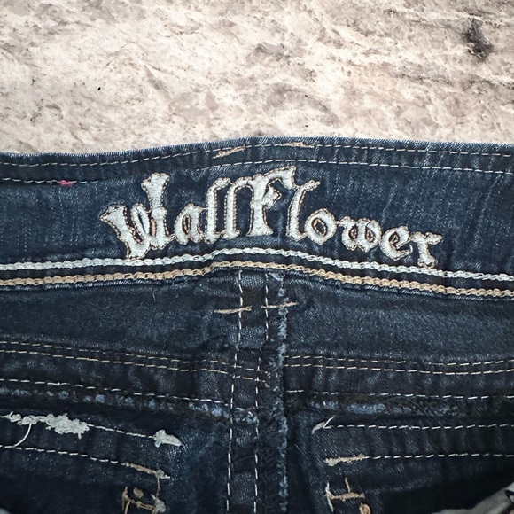 Bundle of 2 pair Wrangler and Wildflower bootcut Sz. 1x32. - Picture 6 of 14